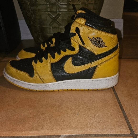 Jordan 1 Pollens - Picture 2 of 4
